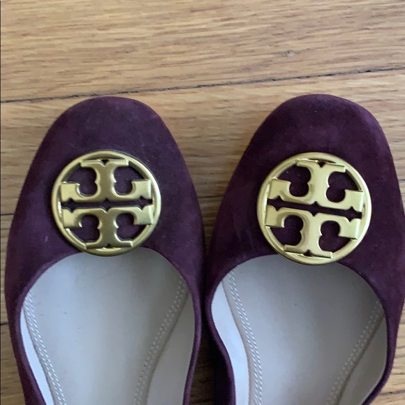 Tory Burch Velvet Benton Flat - Picture 2 of 3
